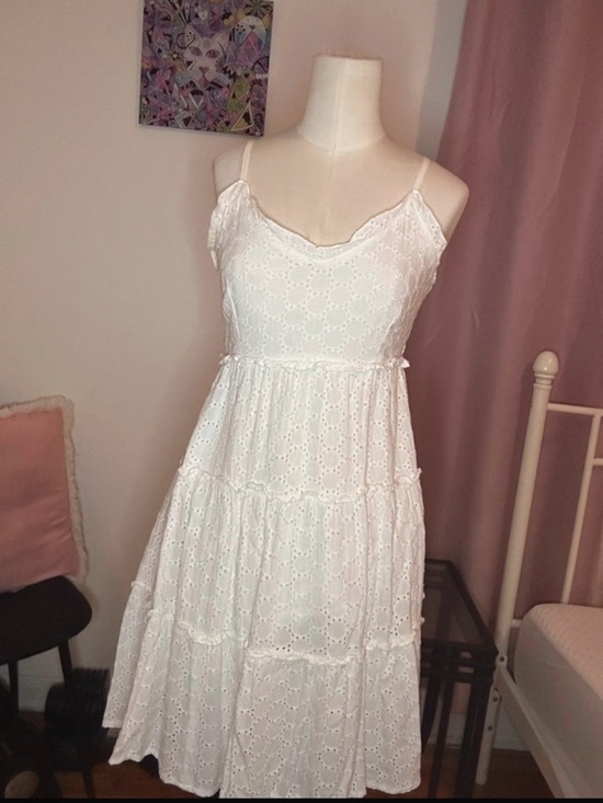 Dresses & Skirts - White Eyelet Spaghetti Strap Midi Dress